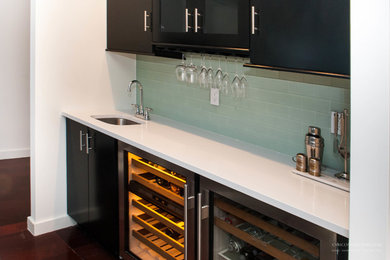 Mid-sized trendy kitchen photo in New York