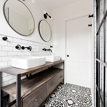 McDougall bathroom 2nd floor