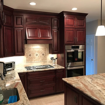 Dark Wood Traditional Kitchen | Freehold, NJ