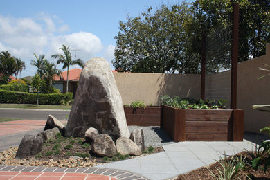 This is an example of a modern garden in Sunshine Coast.