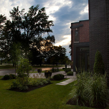 Front residential landscape