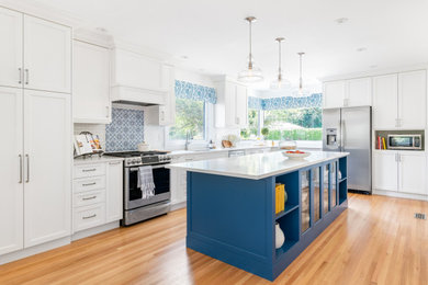 Kitchen - traditional kitchen idea in Other