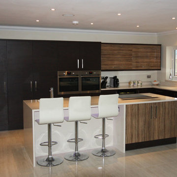 Scott - Contemporary Island Kitchen
