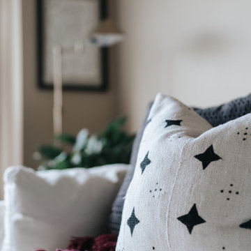 Simon Sunday | Living Room