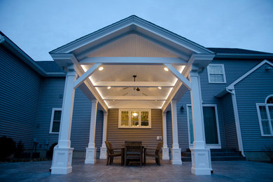 Elegant patio photo in Nashville
