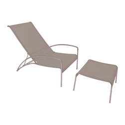 ROYAL BOTANIA QT Relax Chair & Ottoman - Outdoor Chaise Lounges