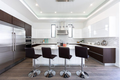 Example of a kitchen design in Toronto