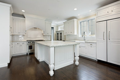 Elegant kitchen photo in Charleston