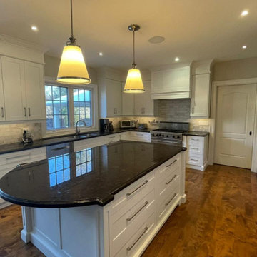 Oakville Lakeside Traditional Kitchen Makeover