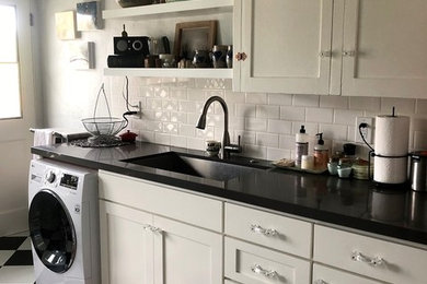 Example of an ornate kitchen design in Los Angeles