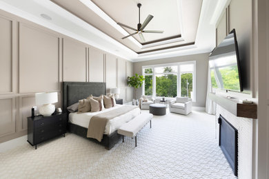 Bedroom - transitional bedroom idea in Louisville