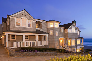 Traditional exterior home idea in Los Angeles