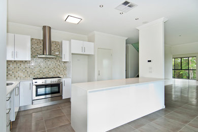 Inspiration for a modern kitchen in Newcastle - Maitland.
