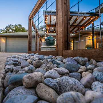 Modern Backyard Design | Modern Tiny House | Guest House | Alterra Landscape Des