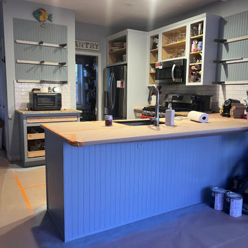 Two-Tone Kitchen Cabinet Painting in Olympus White & Morning Fog