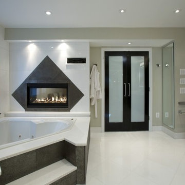 Spa Treatment at Home with Stunning Bath and Walk-in Closet