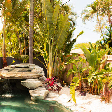 Tropical Design & Installation - South St. Petersburg