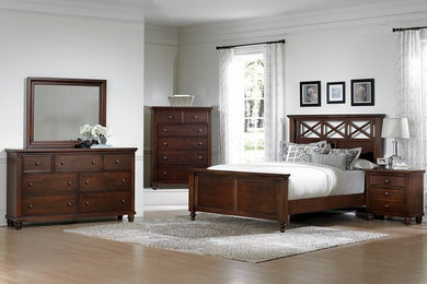 Bedroom - transitional bedroom idea in Boston