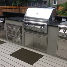 Outdoor Kitchen
