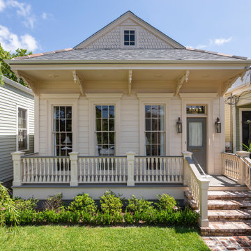 LAUREL STREET- UPTOWN