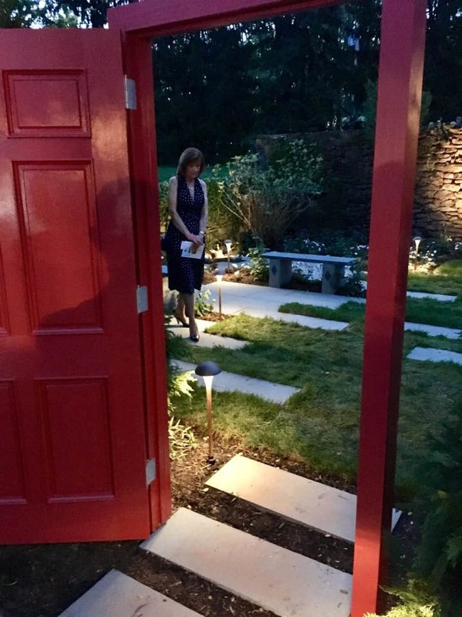 Bluestone Benches and Bluestone Pavers : Through the red door and into the "Secr