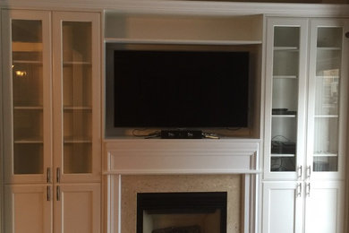 Inspiration for a craftsman living room remodel in Toronto