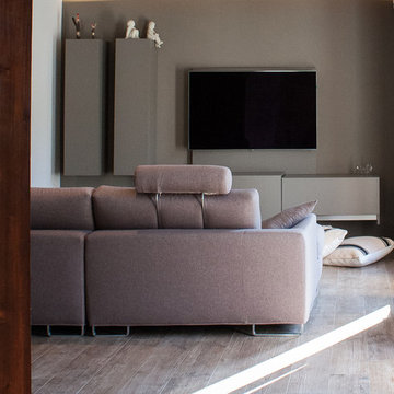:: ZNT HOUSE ::