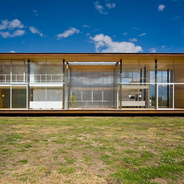 Huzz House
