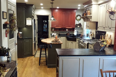 This is an example of a mid-sized country kitchen in Philadelphia.