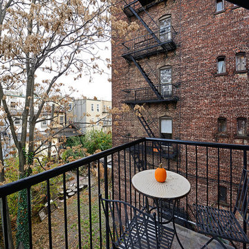 Perfectly situated downtown Park Avenue Condo