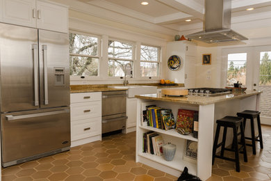 Kitchen - craftsman kitchen idea in Seattle