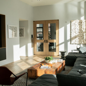 Light-Filled Center City High-Rise Apartment