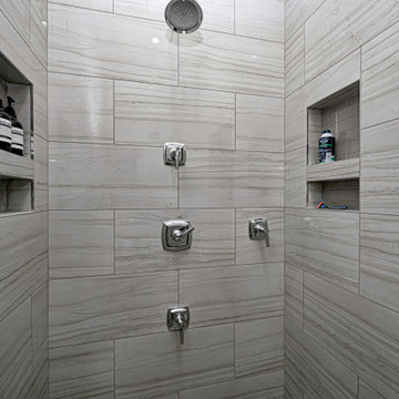 Kokomo Luxury Living: Bathroom