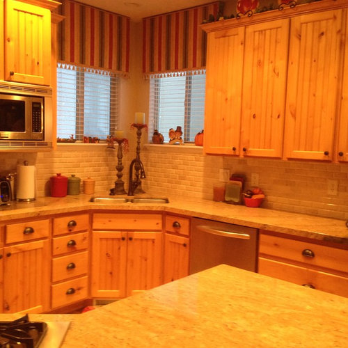 Light Knotty Alder Cabinets Need An Update White Or Dark Stain