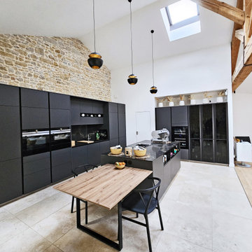 Rénovation d’une ancienne grange en pierre à Poleymieux-Au-Mont-d'Or (69)