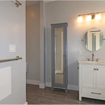 Grant Park: Modern Classic Master Bath