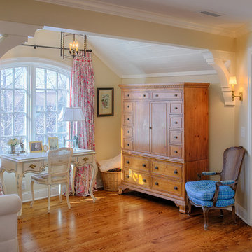 Hadley Lake Master Suite