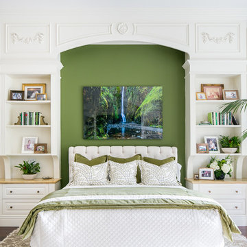 CLASSIC CONTEMPORARY