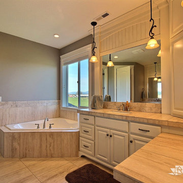 The Willow - Transitional Family Home on Acreage in Brush Prairie, Washington