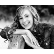 Ali Lee's photo