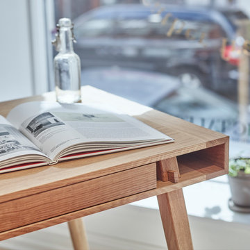 Poet desk