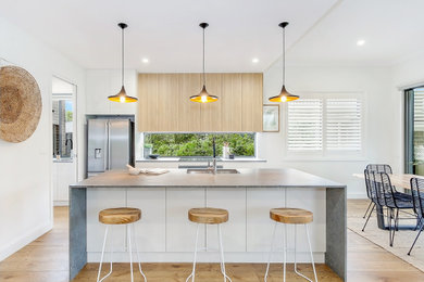 This is an example of a kitchen in Wollongong.
