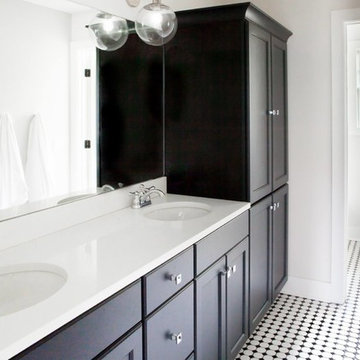Black and White Classic Bathroom