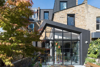 This is an example of a contemporary kitchen in London.