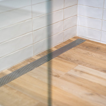 Minimalistic White Bathrooms