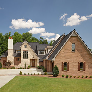 Briarwood Brick & ARRIS-stack Thin Stone Home - South Carolina