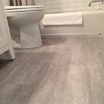 Wyndham Jack and Jill Bathroom
