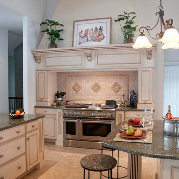 Large Family Kitchen for Multiple Chefs