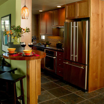 Another Awesome Small Kitchen to Love