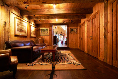 Example of a classic entryway design in New York